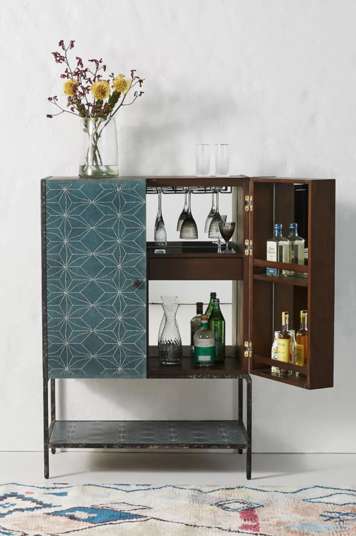 Styling a online bar cabinet